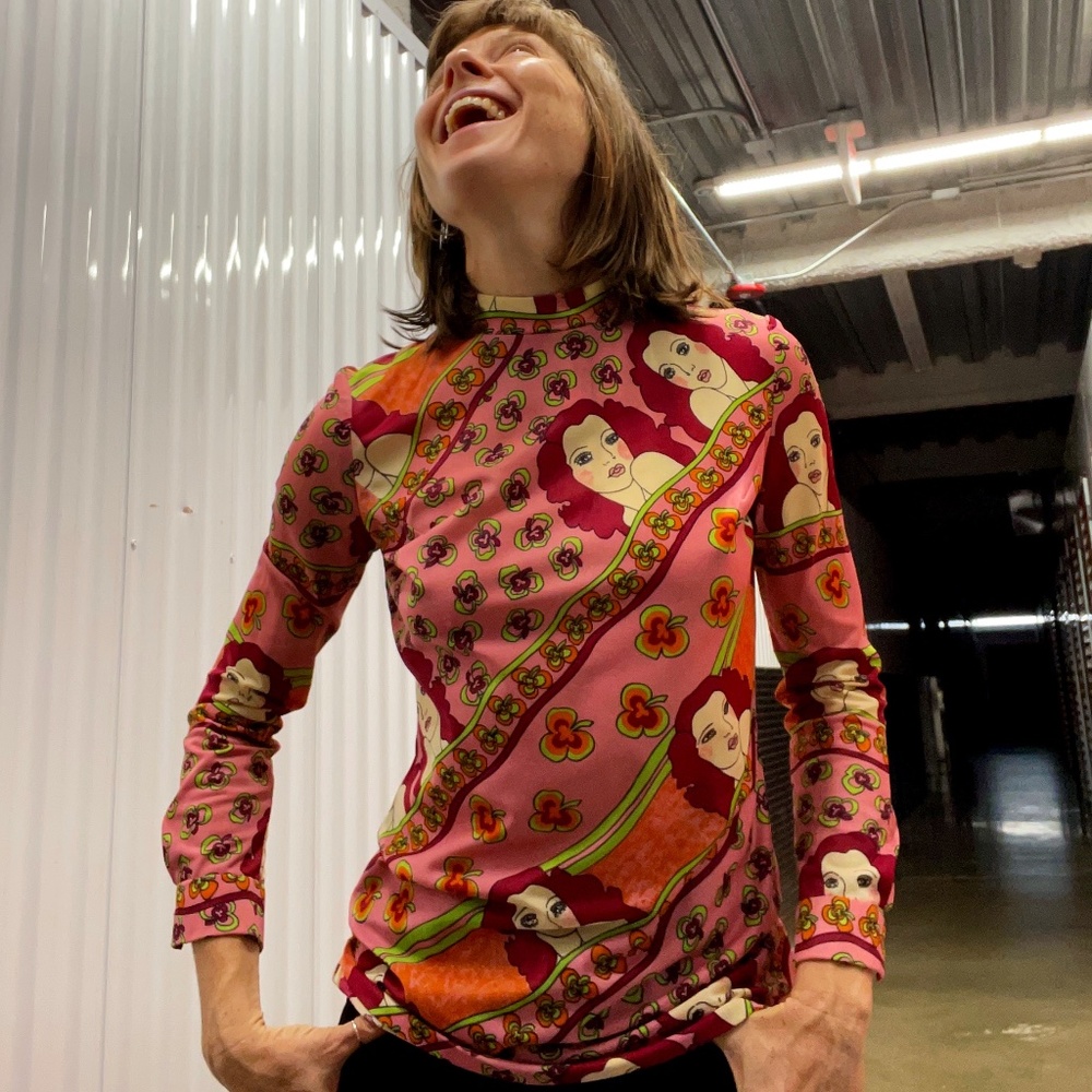 Vintage 70s Long Sleeve Blouse Flower and Boho Chic Portrait Print